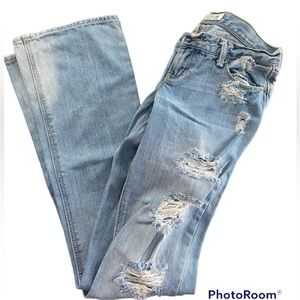 HOLLISTER LIGHT WASH RIPPED DENIM, FLARED LEG, SIZE 0 REGULAR!